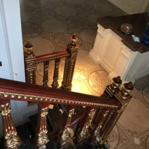 cầu thang gỗ tân cổ điển